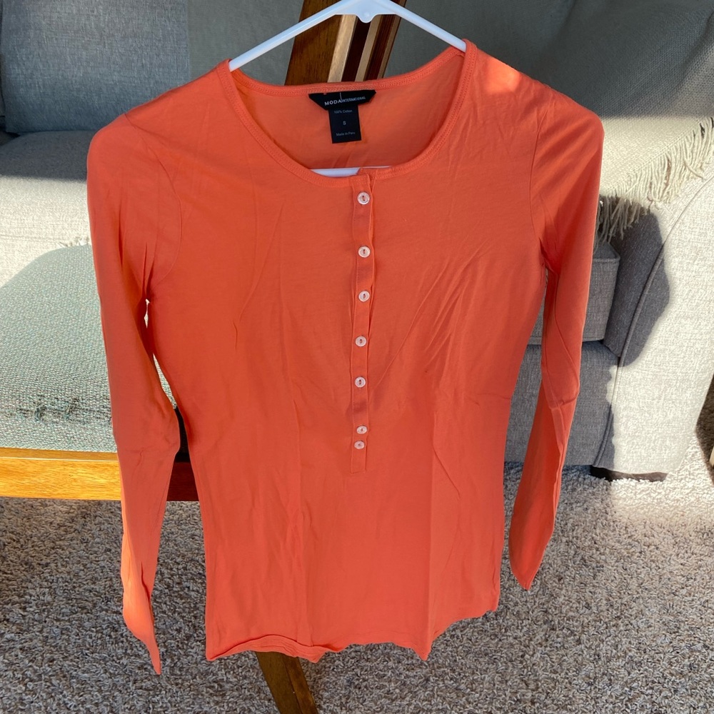 Long Sleeve Button Orange T
